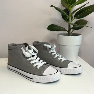 Falls creek Lowtops Grey - Size 9m